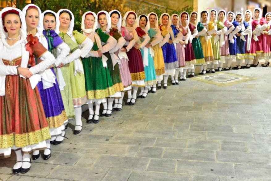 "ΒΑΚΧΑΙ" Εταιρεία Ορχηστικής Τέχνης