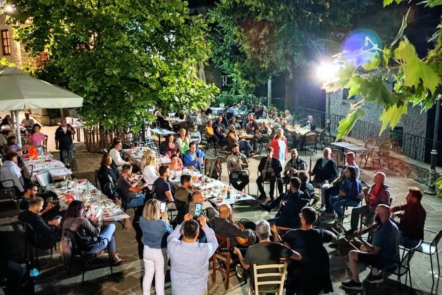 1ο Σεμινάριο Παραδοσιακής Μουσικής «Πέτρας Ήχοι» 1ο Σεμινάριο Παραδοσιακής Μουσικής «Πέτρας Ήχοι»