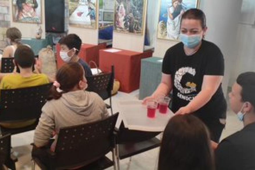 Εκπαιδευτικές Επισκέψεις σχολείων στο Σύλλογο Ποντίων Αγ.Βαρβάρας «Ο ΦΑΡΟΣ»