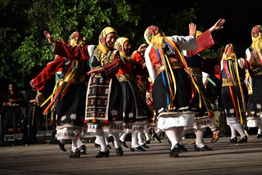 Λαογραφικός Μουσικοχορευτικός Όμιλος Γλυφάδας Χοροστάσι