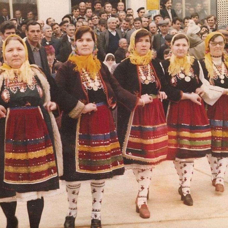 ΒΛΟΥΗΜΕΝΑ ΣΧΟΥΡΙΜΕΝΑ